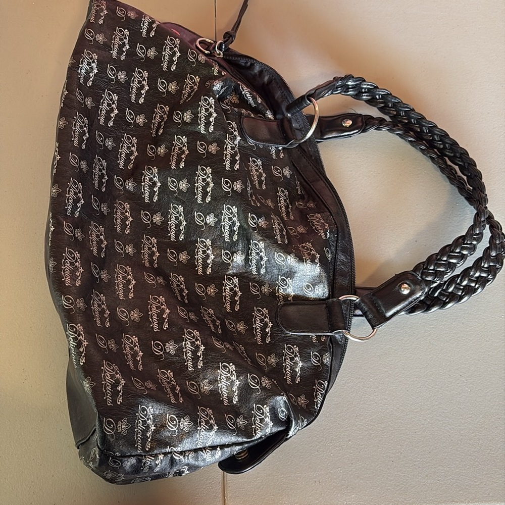 Delicious Y2K Vintage Black and Silver Shoulder Bag with Braided Handles - Picture 13 of 16